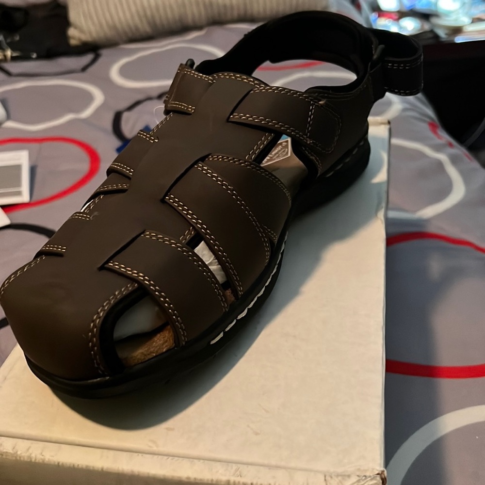 Men’s Brown St John’s Bay Sandals. New